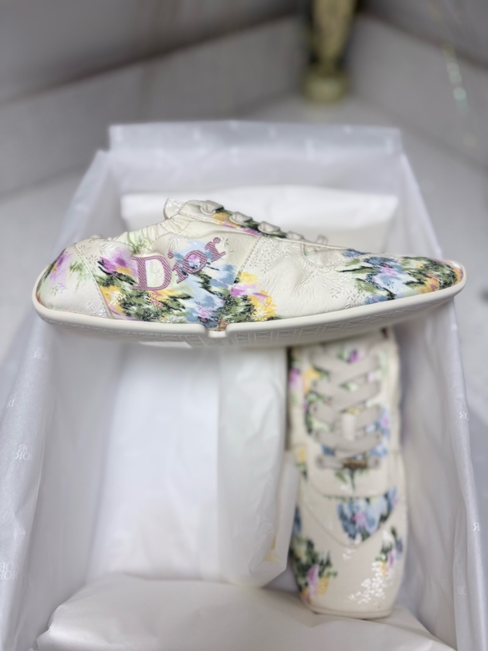 Dior Cœur Sneaker
Multicolor Dior Secret Garden Jacquard